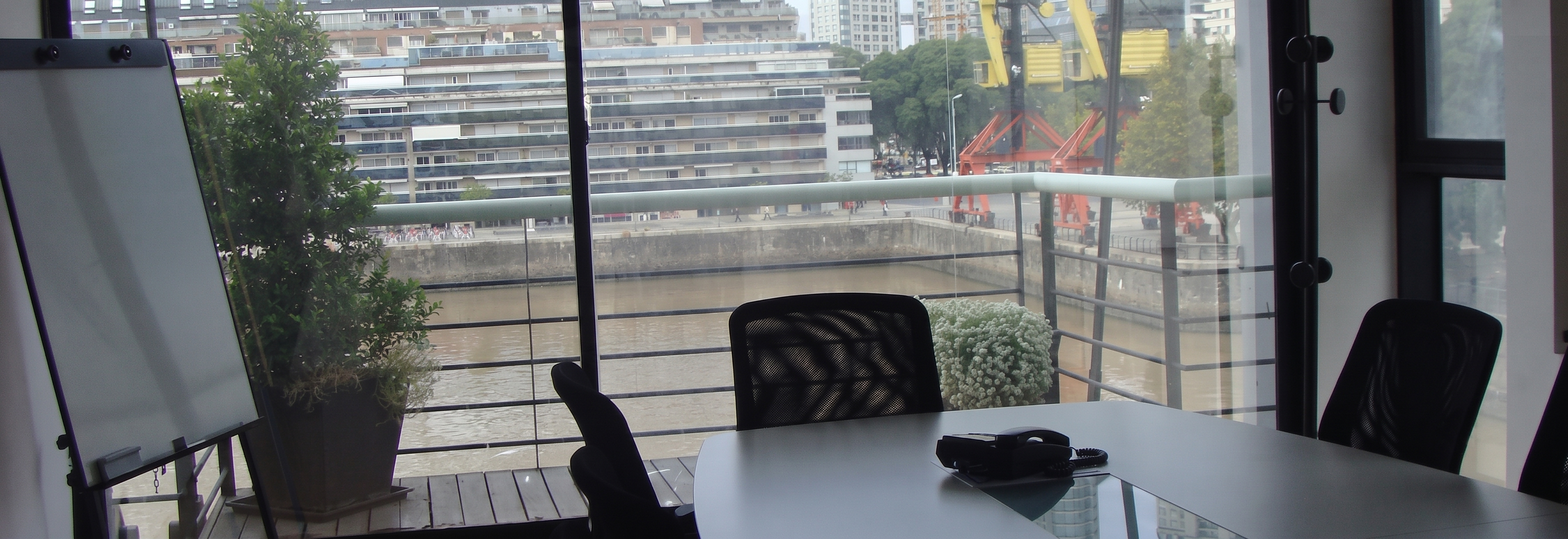 Sala de reuniones de S&S Abogados